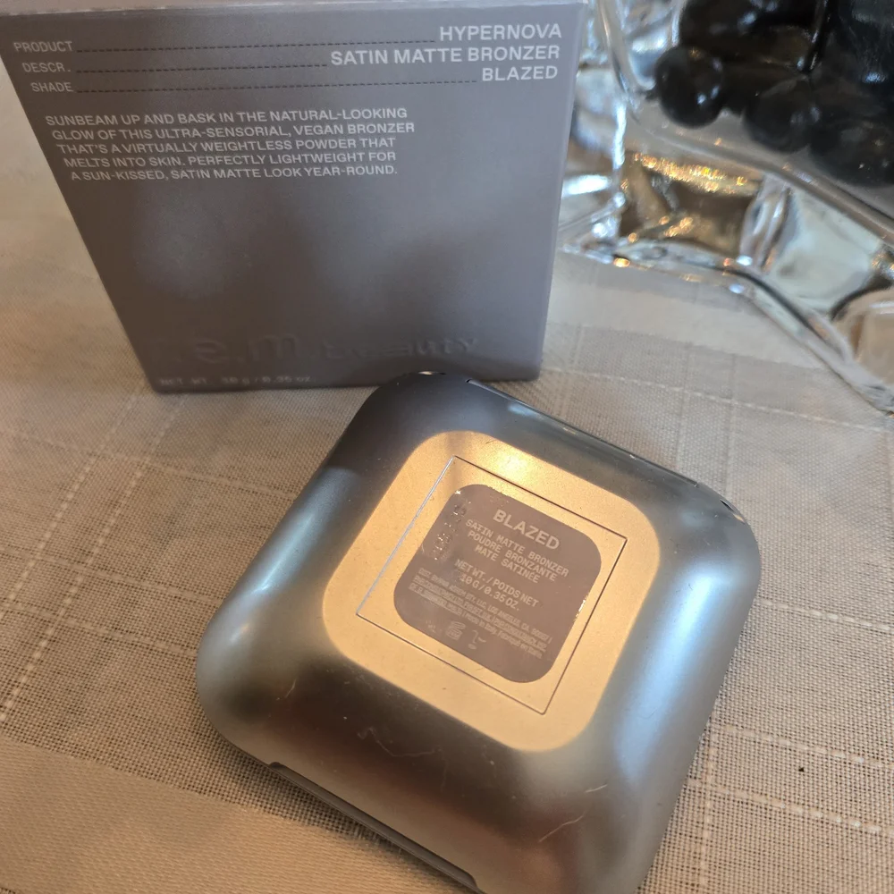 r.e.m. Beauty Hypernova Satin Matte Bronzer BNIB Shade Blazed